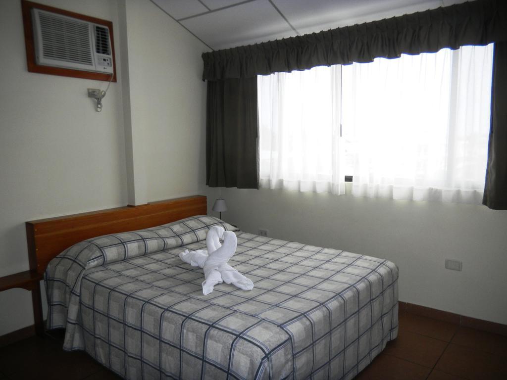 بويرتو أيورا Hostal Baltra المظهر الخارجي الصورة