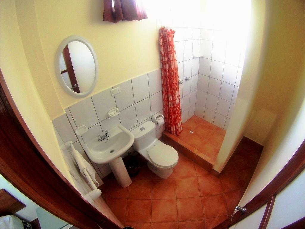 بويرتو أيورا Hostal Baltra المظهر الخارجي الصورة