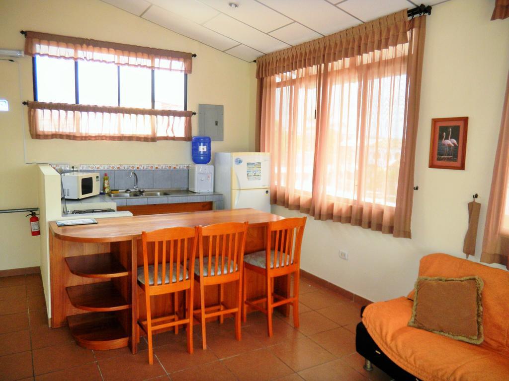 بويرتو أيورا Hostal Baltra المظهر الخارجي الصورة